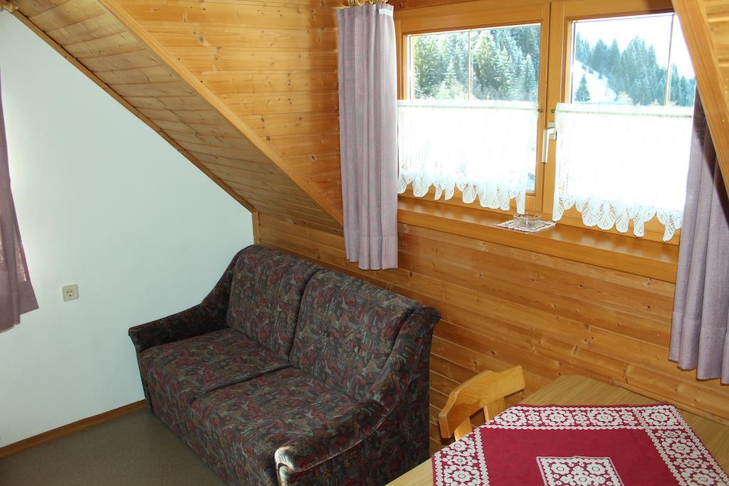 Appartement Pension Grasser Bad Kleinkirchheim Bagian luar foto