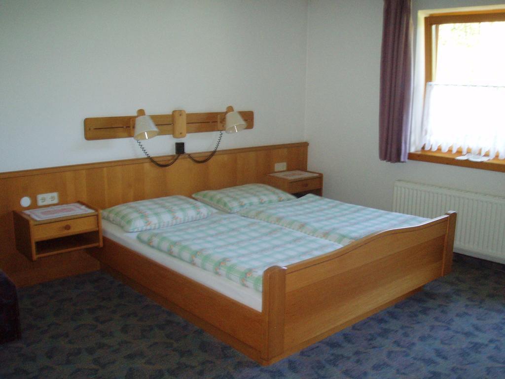 Appartement Pension Grasser Bad Kleinkirchheim Ruang foto
