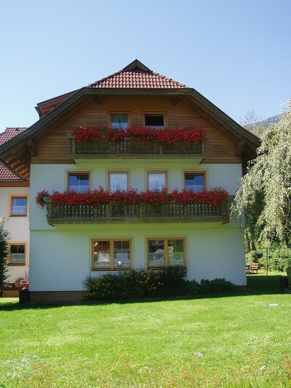 Appartement Pension Grasser Bad Kleinkirchheim Bagian luar foto