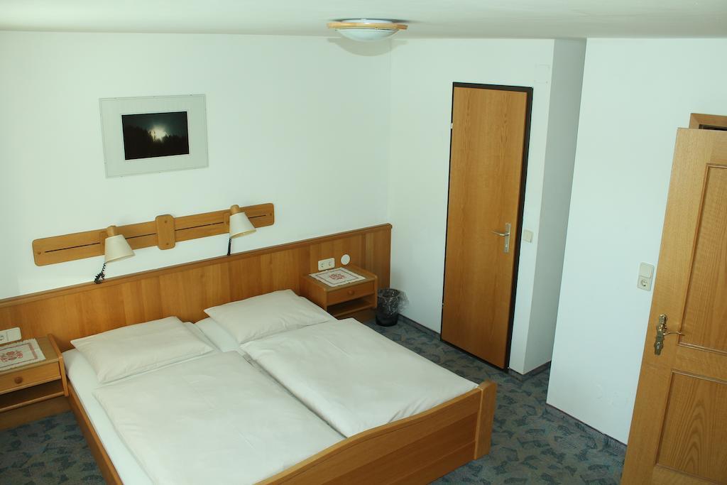 Appartement Pension Grasser Bad Kleinkirchheim Bagian luar foto