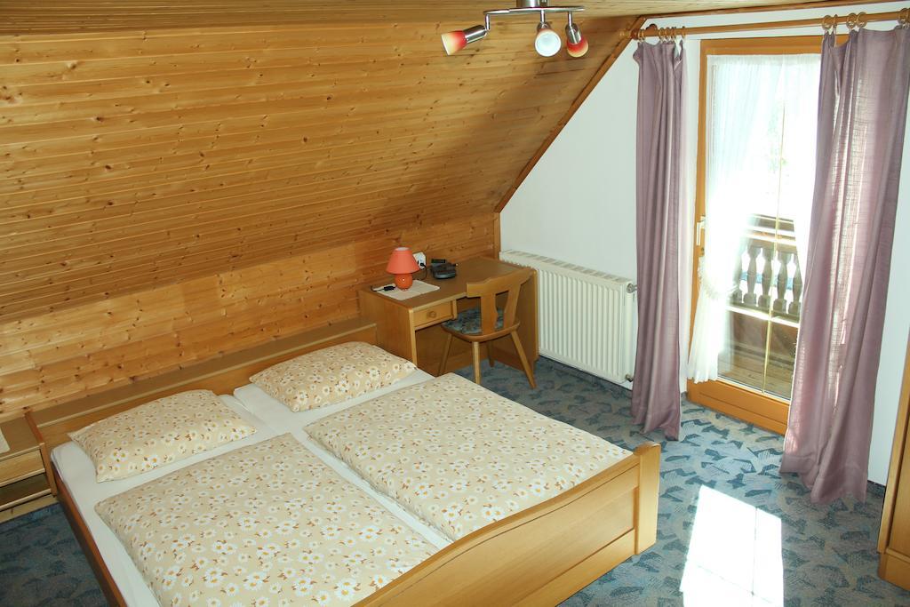 Appartement Pension Grasser Bad Kleinkirchheim Ruang foto